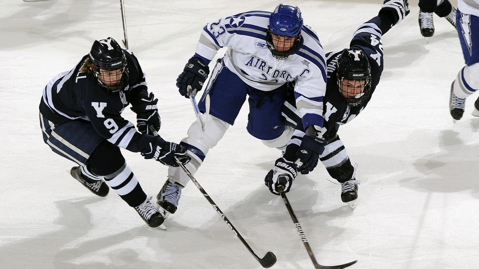 不老神话!C罗五场连杀极限轰炸,曼联逆境被他一人扛起